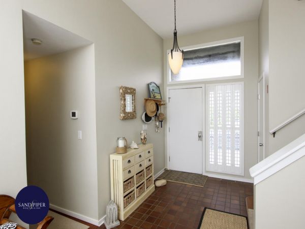Cape Cod Home 995247