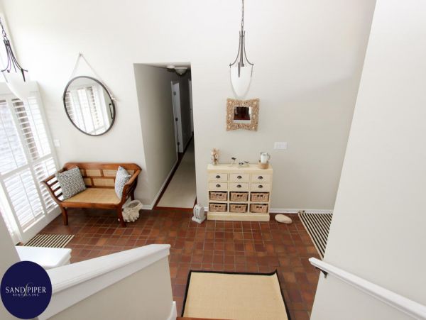 Cape Cod Home 995247