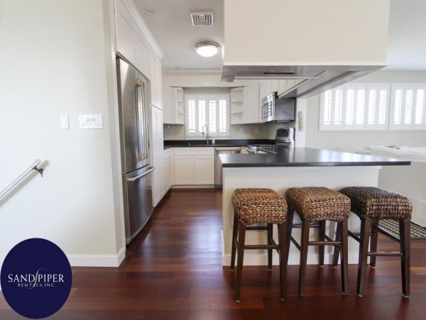 Cape Cod Home 995247