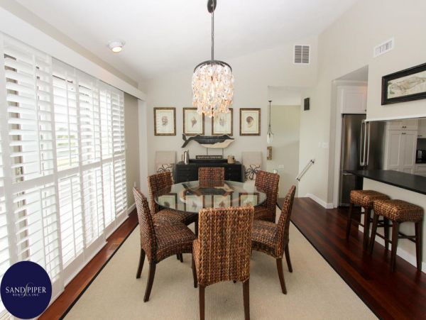 Cape Cod Home 995247