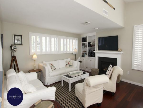 Cape Cod Home 995247