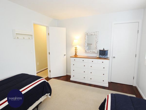 Cape Cod Home 995247