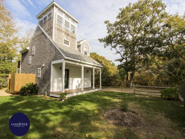 Cape Cod Home 995248
