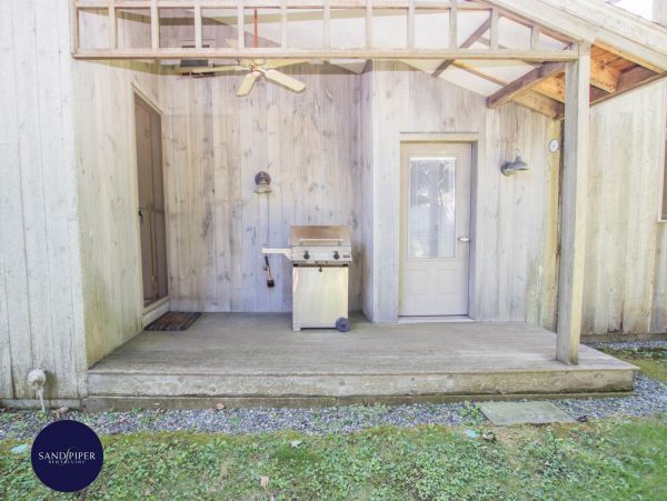 Cape Cod Home 995252