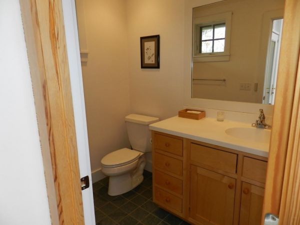 Cape Cod Home 995253