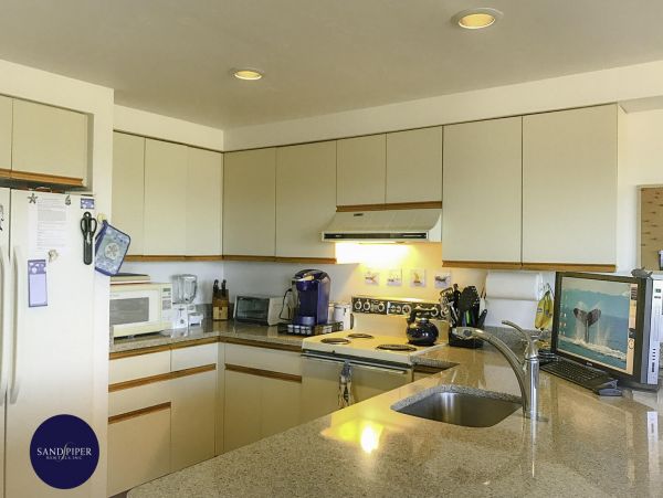 Cape Cod Home 995254