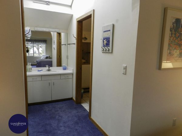 Cape Cod Home 995254
