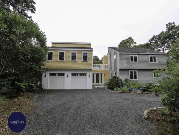 Cape Cod Home 995258