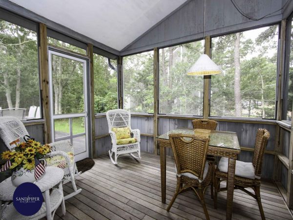 Cape Cod Home 995258