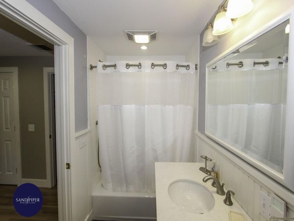 Cape Cod Home 995258