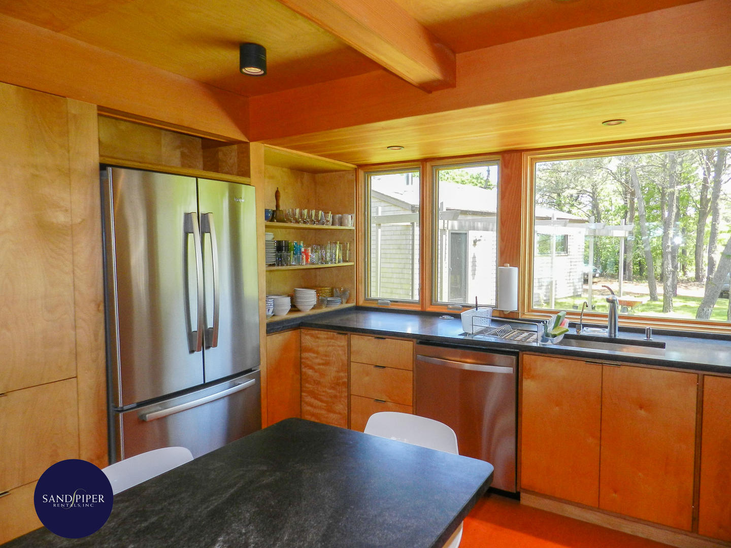 Cape Cod Home 995259