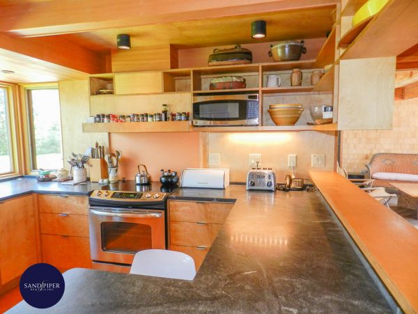 Cape Cod Home 995259
