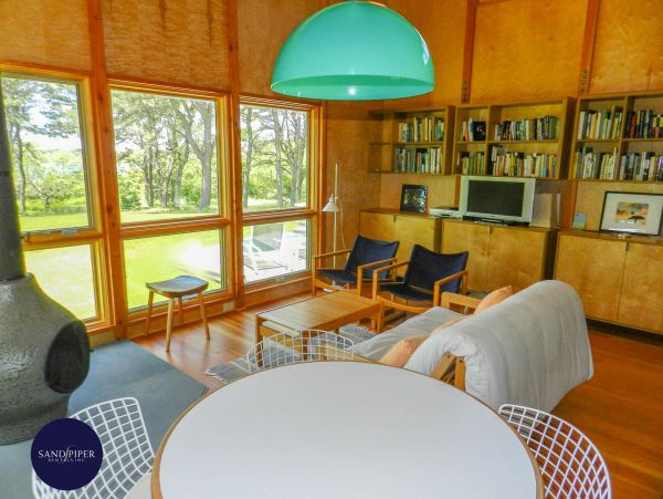 Cape Cod Home 995259