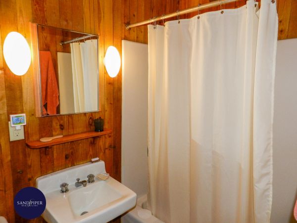 Cape Cod Home 995259