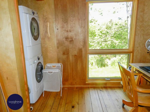 Cape Cod Home 995259