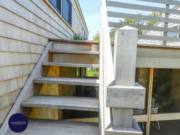 Cape Cod Home 995259