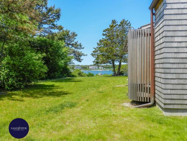 Cape Cod Home 995259