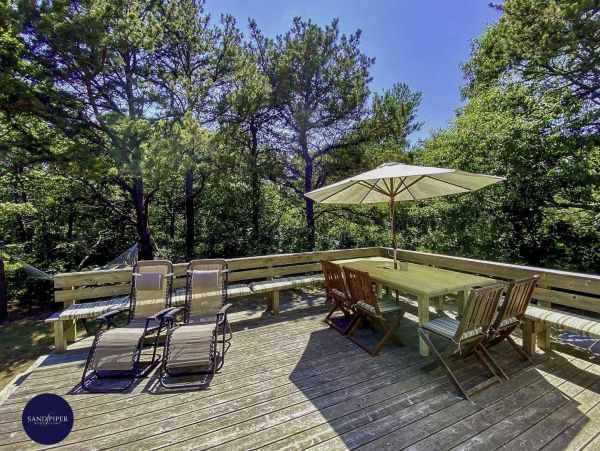 Cape Cod Home 995261