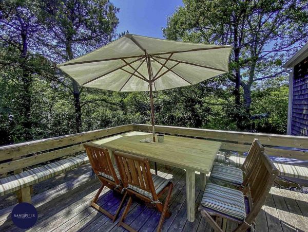 Cape Cod Home 995261