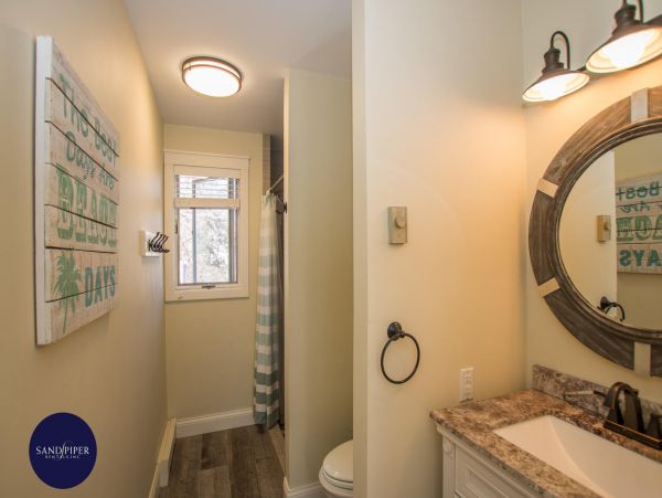 Cape Cod Home 995265