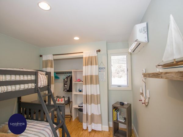 Cape Cod Home 995265