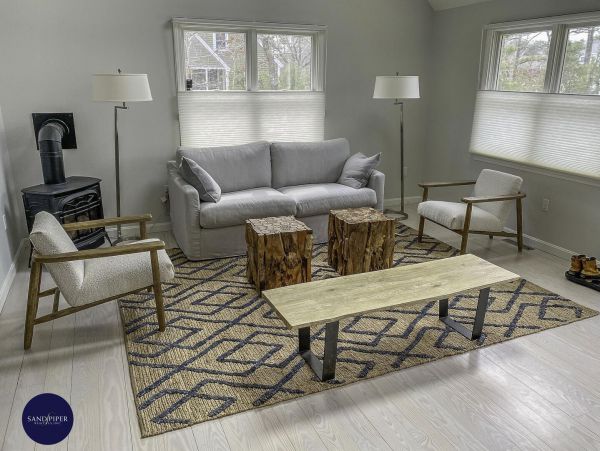 Cape Cod Home 995266
