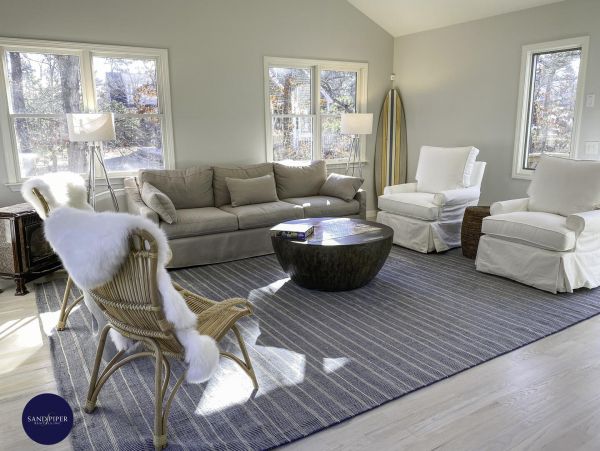 Cape Cod Home 995266