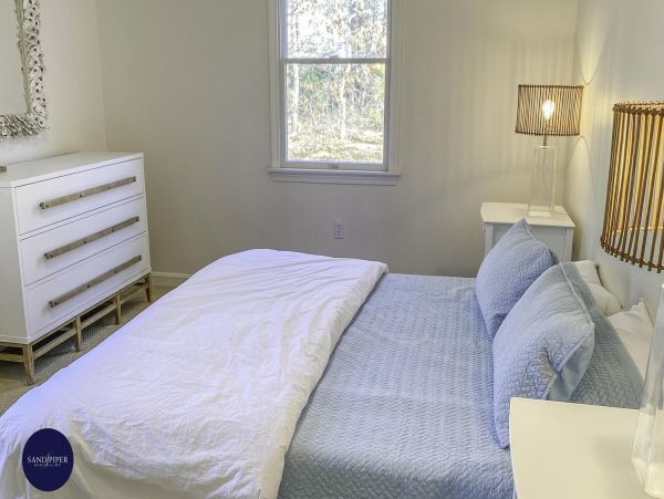 Cape Cod Home 995266