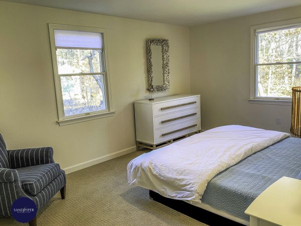 Cape Cod Home 995266