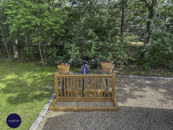 Cape Cod Home 995266