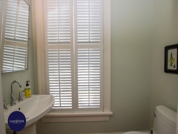 Cape Cod Home 995267