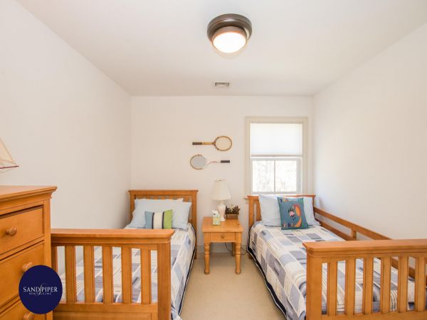 Cape Cod Home 995267