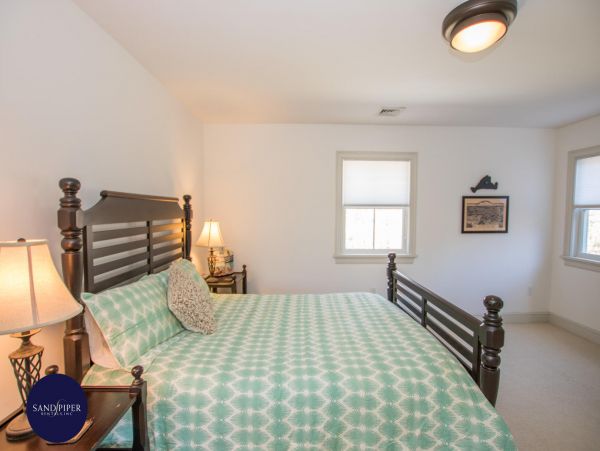 Cape Cod Home 995267