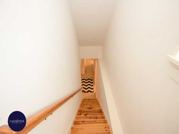 Cape Cod Home 995267