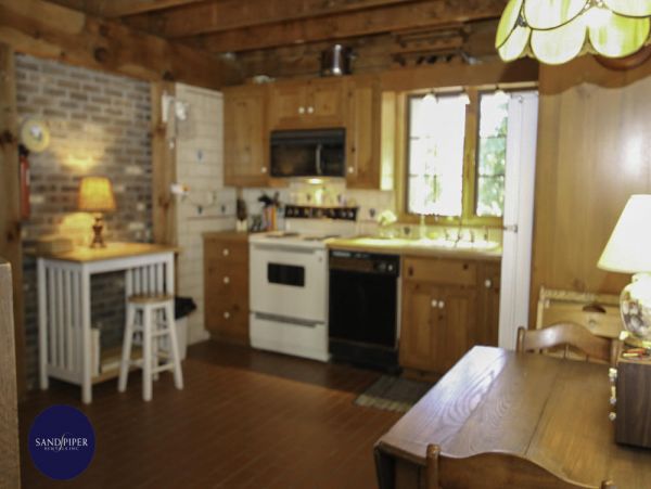 Cape Cod Home 995269