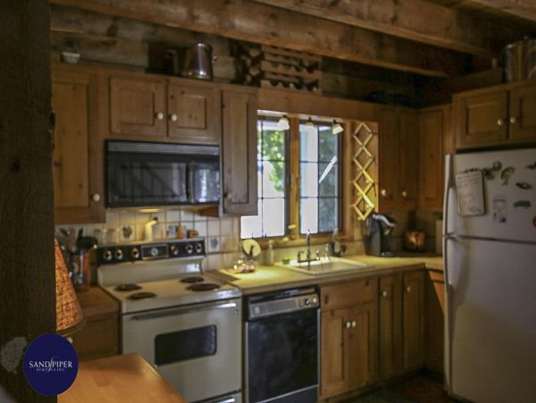 Cape Cod Home 995269