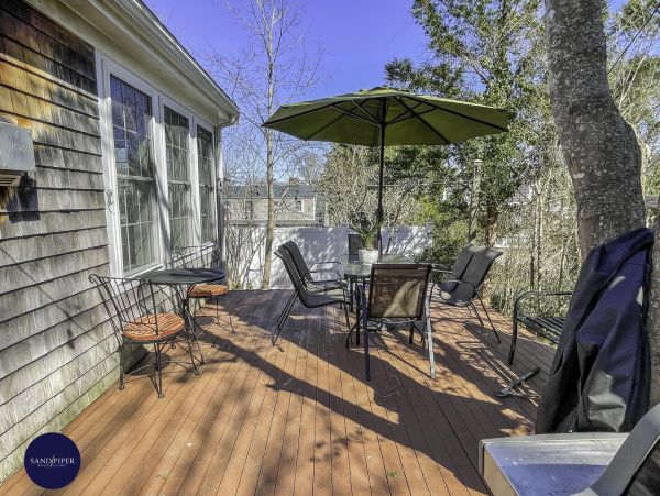 Cape Cod Home 995274