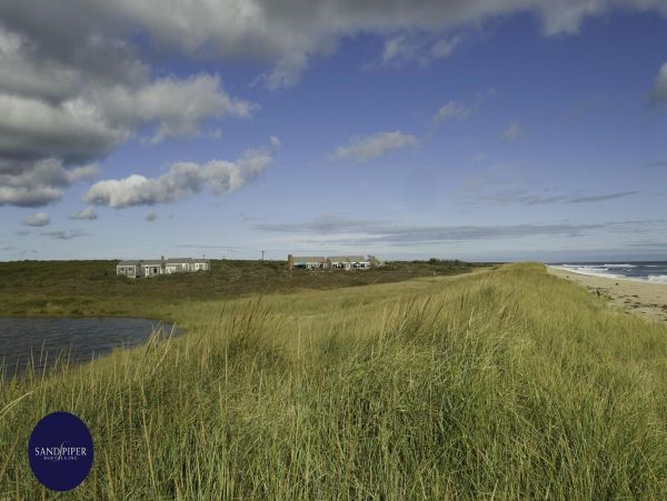 Cape Cod Home 995277