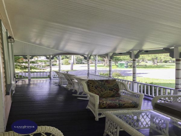Cape Cod Home 995279