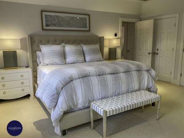 Cape Cod Home 995281