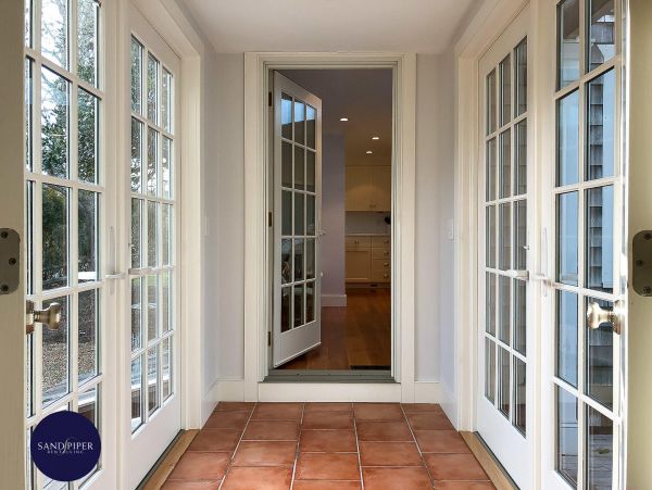 Cape Cod Home 995281