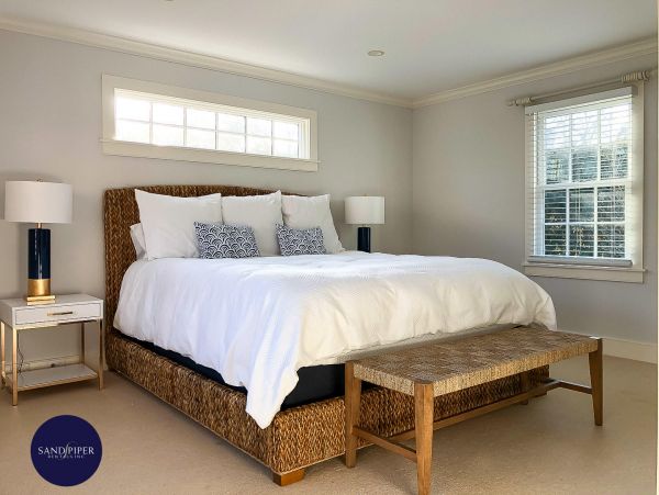 Cape Cod Home 995281