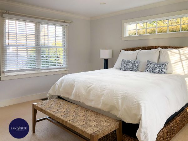 Cape Cod Home 995281