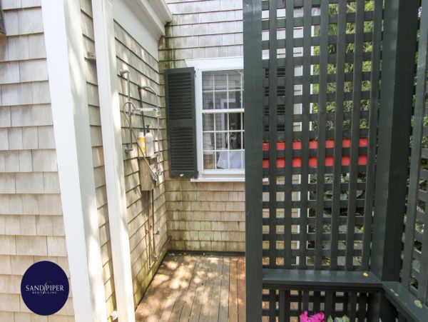 Cape Cod Home 995282