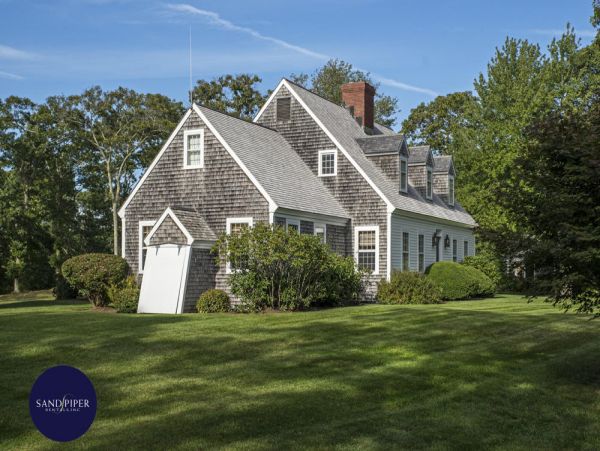 Cape Cod Home 995283