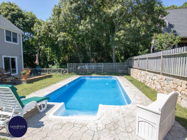 Cape Cod Home 995284