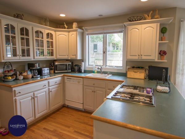 Cape Cod Home 995284