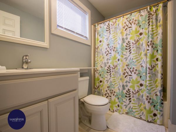 Cape Cod Home 995284