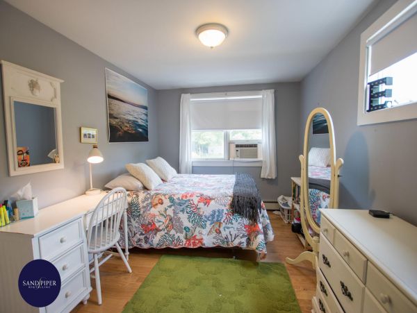 Cape Cod Home 995284