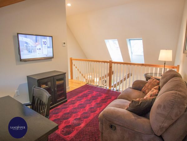 Cape Cod Home 995285